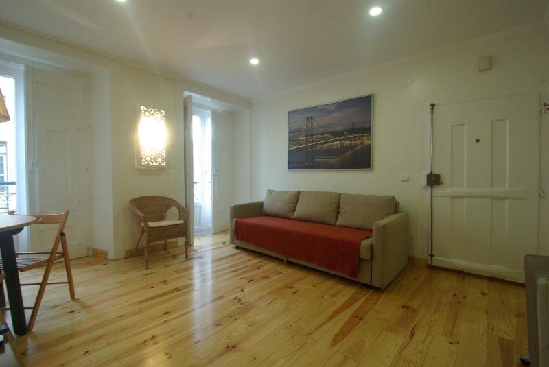 One-Bedroom Apartment image 1