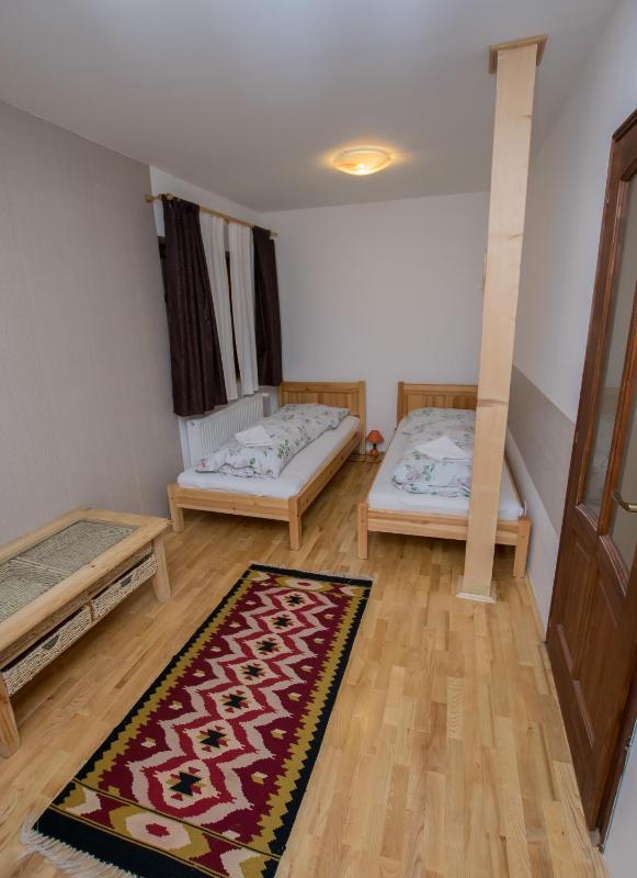 Twin Room with Garden View image 1