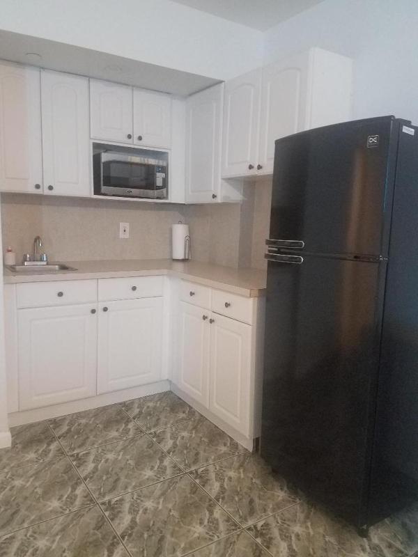 Studio Apartment image 4