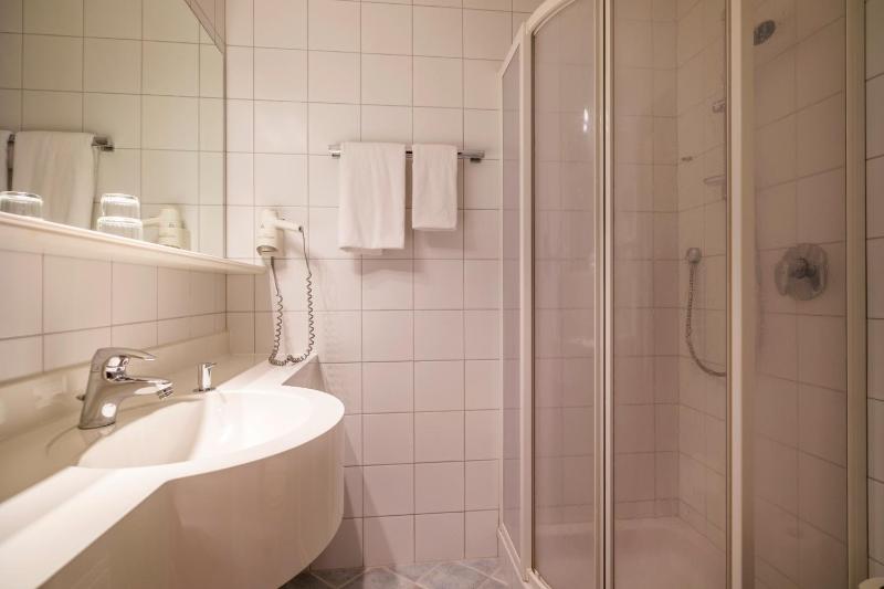 Small Single Room - Groundfloor  image 3