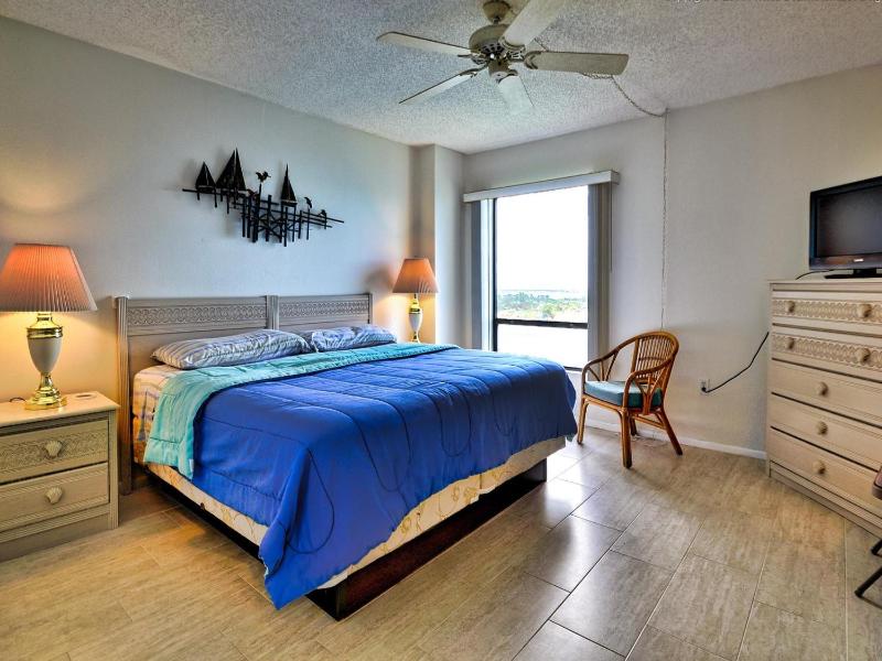 440 West Condos 1507S - image 9