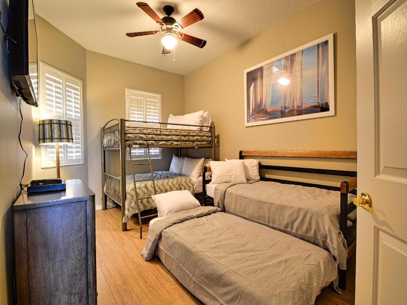 Harborview Grande 802 - image 21