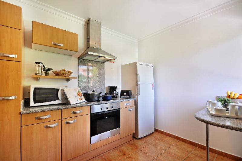 Three-Bedroom Townhouse image 3