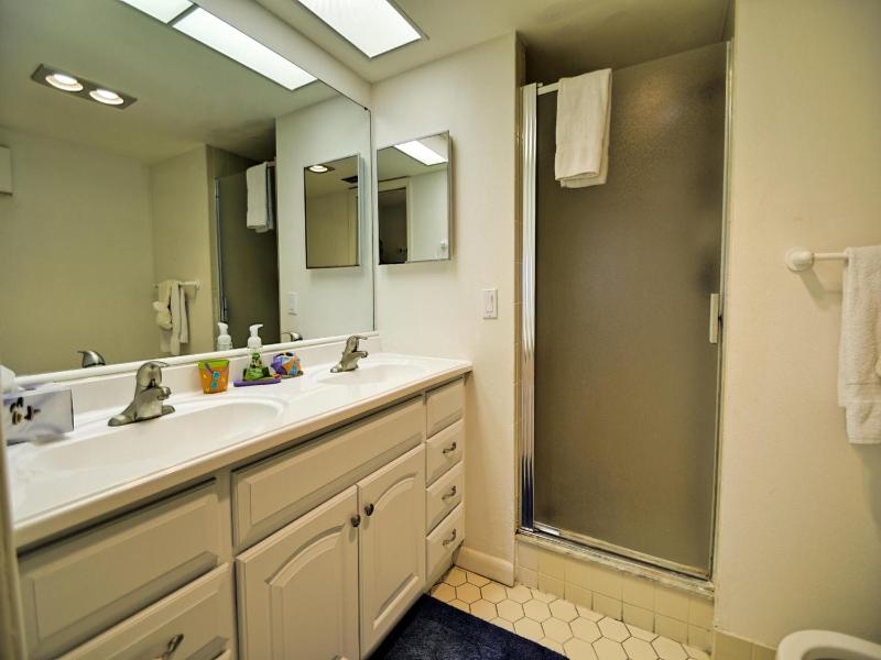 Surfside Condos 202 - image 27