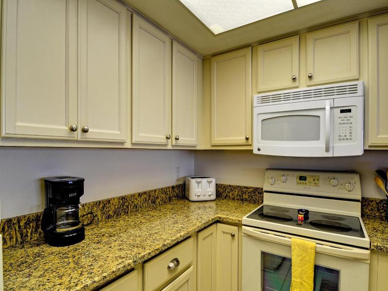 Surfside Condos 202 - image 4