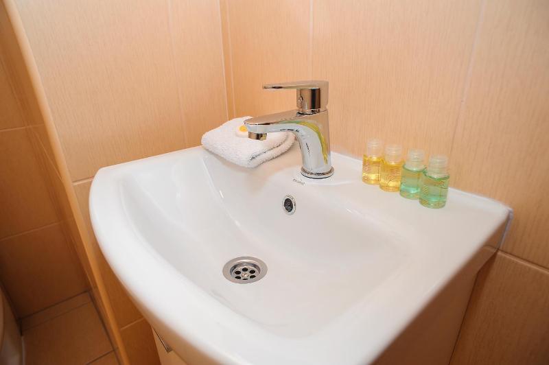 Standard Double or Twin Room image 3