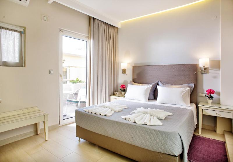 Standard Double Room image 1