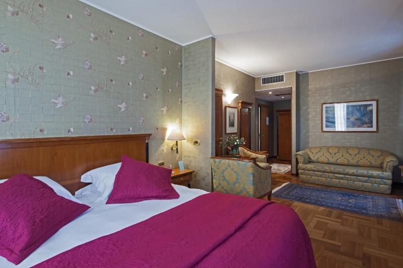 Family Two-Bedroom Suite image 1