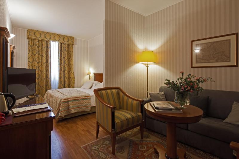 Junior Suite image 1