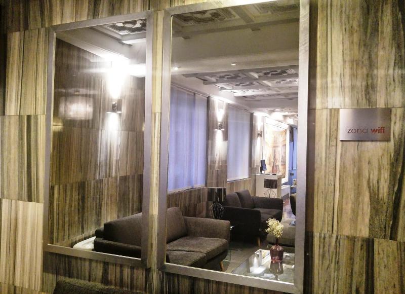 Hotel Carlos V - image 2
