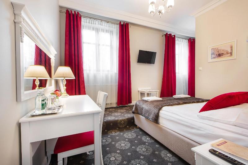 Large Double Room image 3