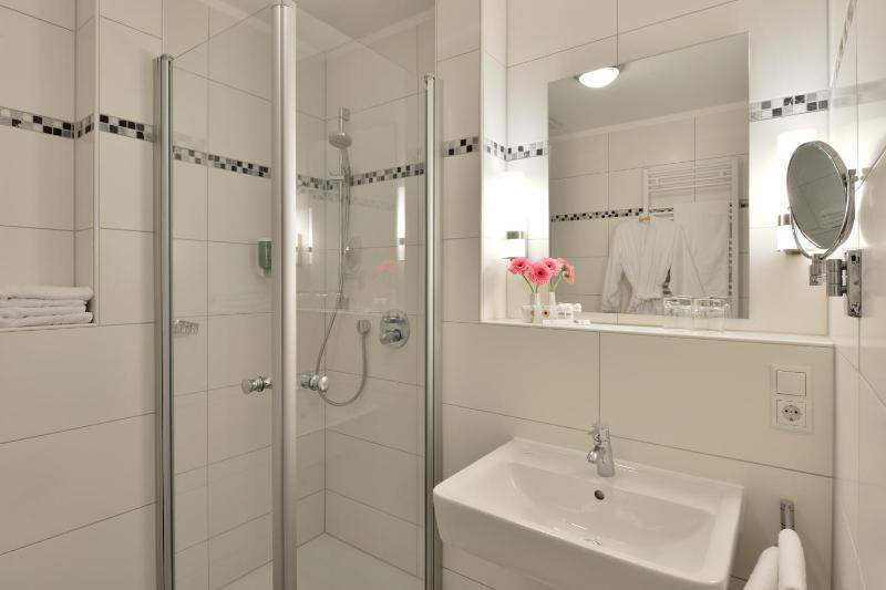 Single Room image 2