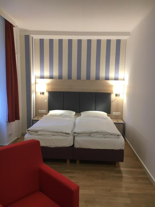 Standard Double Room image 1
