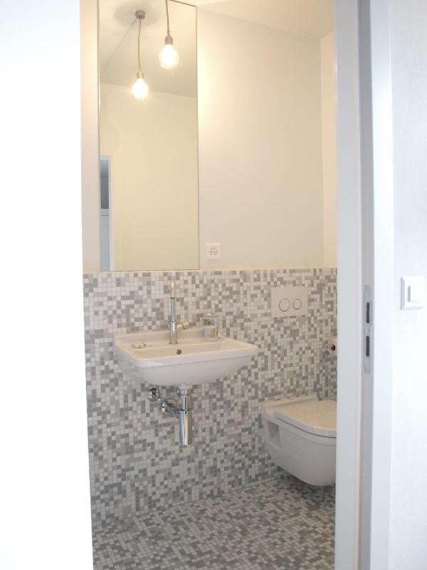 Twin Room image 3