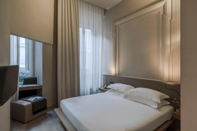 Superior Double Room image 4
