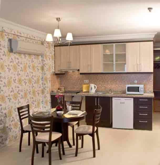Studio (3 Adults) image 2