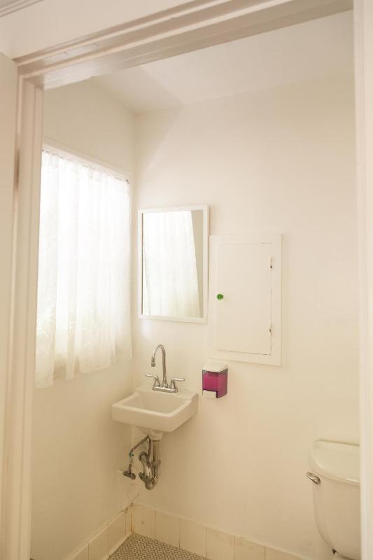Orange Drive Hostel - image 6