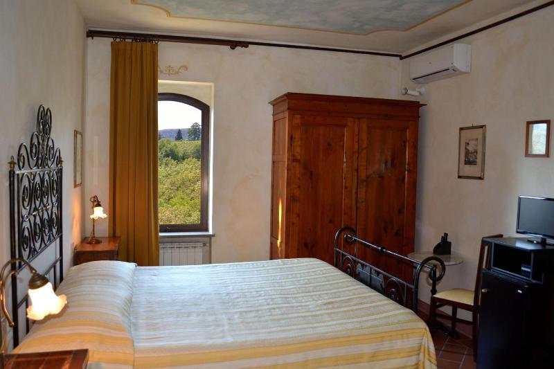 Superior Triple Room image 3