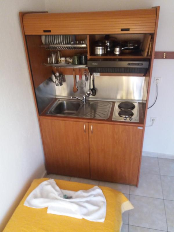 One-Bedroom Apartment image 4