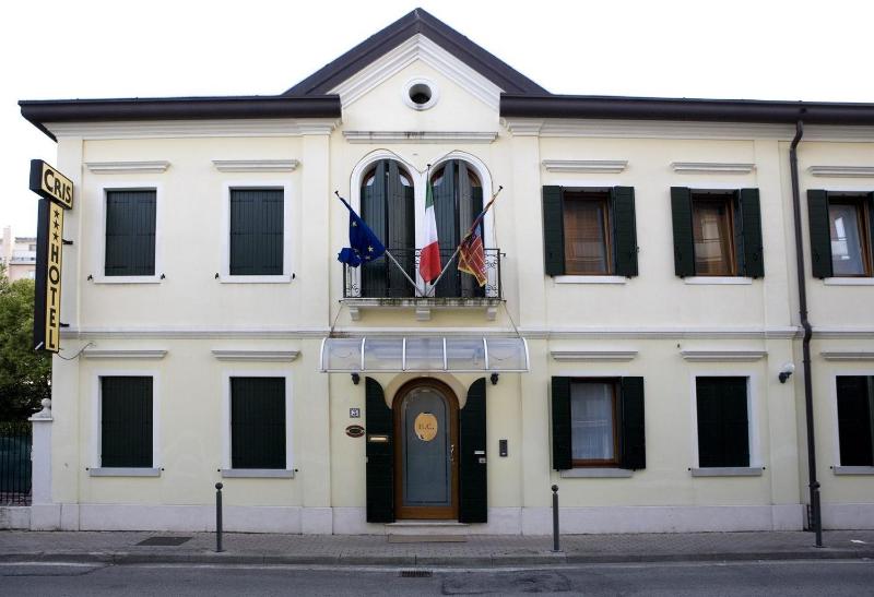 Hotel Cris - image 8