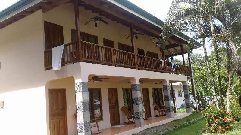 La Perla - image 1
