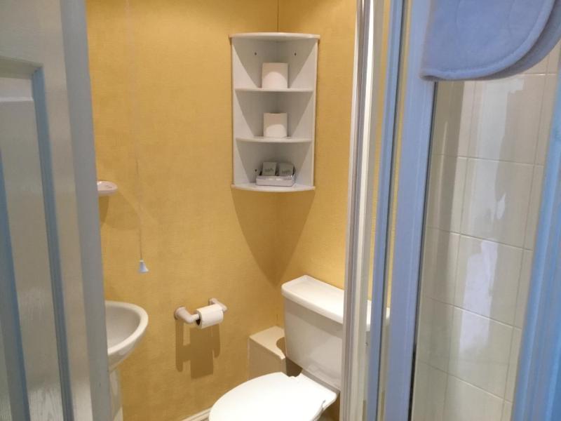 Single Room image 3