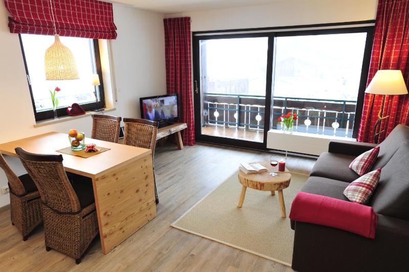 One-Bedroom Apartment image 3