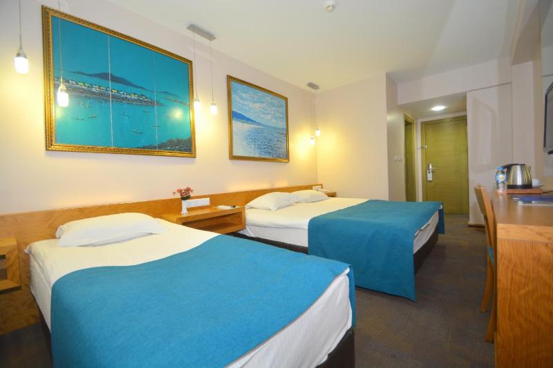 Triple Room image 3