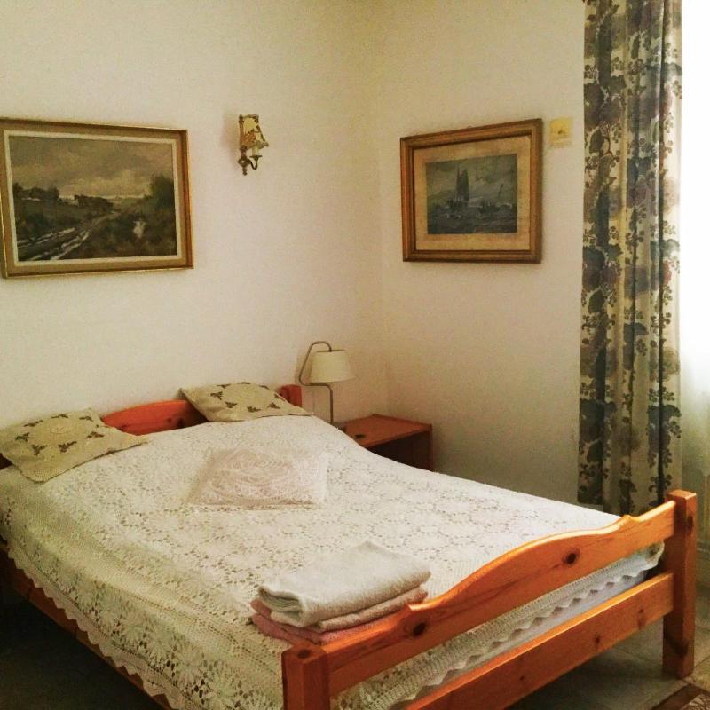 Double Room image 3