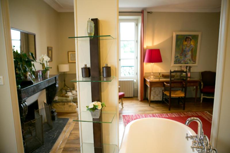 Comfort Double Room with Bath Tub image 2