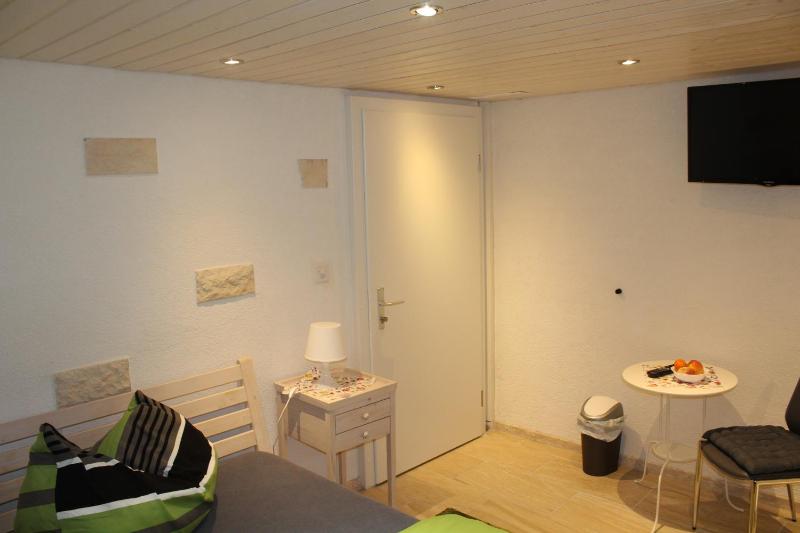 Double Room 5 image 3