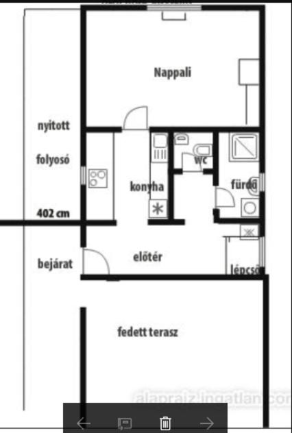 Two-Bedroom House with sofa bed image 2