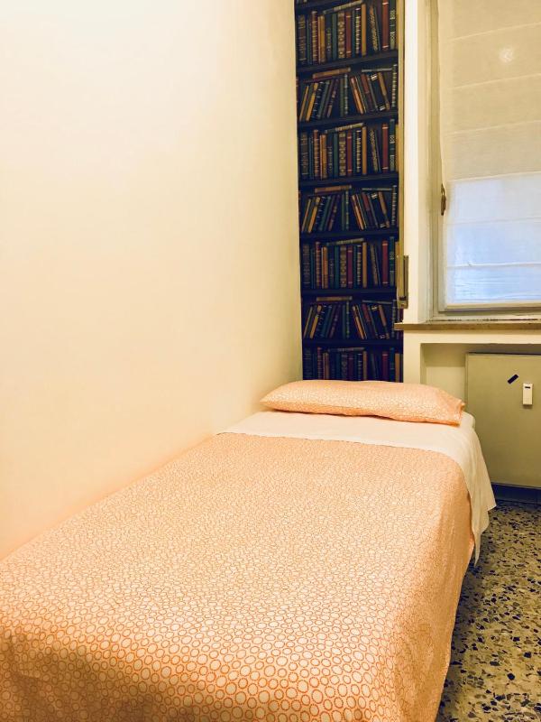 Economy Single Room image 4