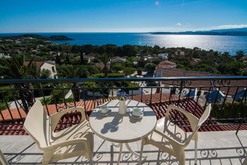 Studio with Sea View image 2