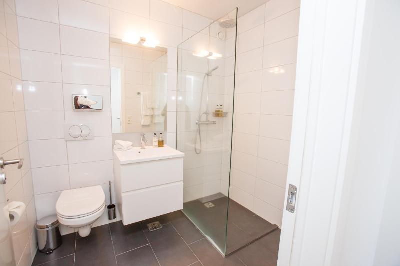 Double or Twin Room with Shower image 4