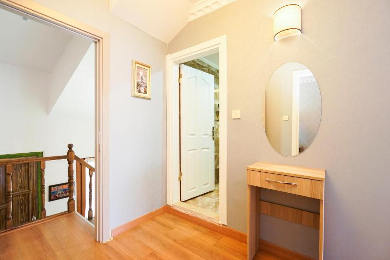 Authentic Apartments OldCity - image 3