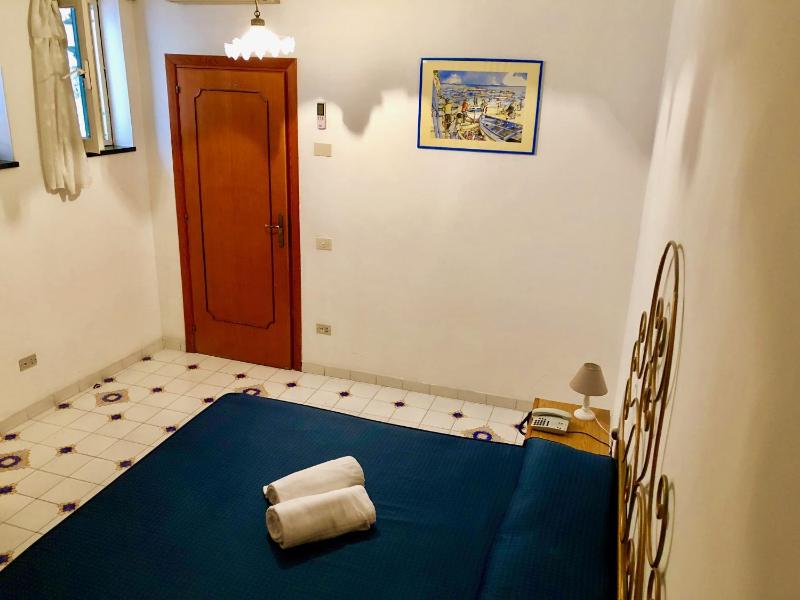Standard Double Room image 4