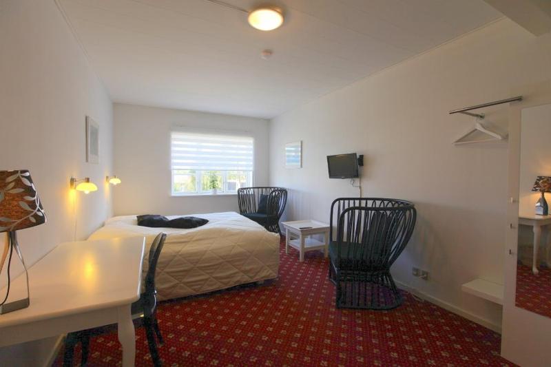Double Room image 2