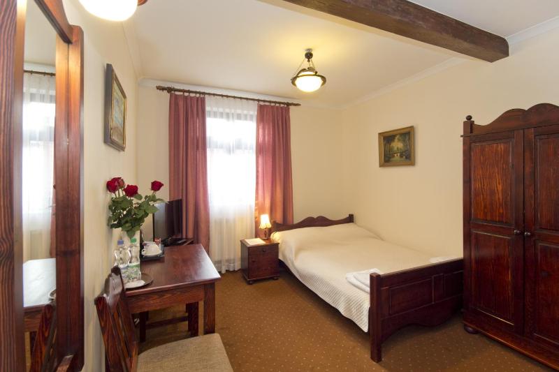 Single Room image 3