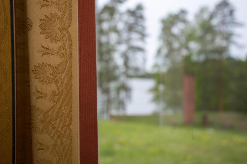 Twin Room with Lake View image 2