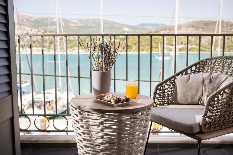Argostoli Marina Suites - image 8