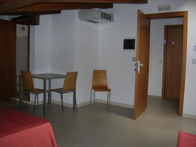 One-Bedroom Apartment (3 Adults) - Attic image 3