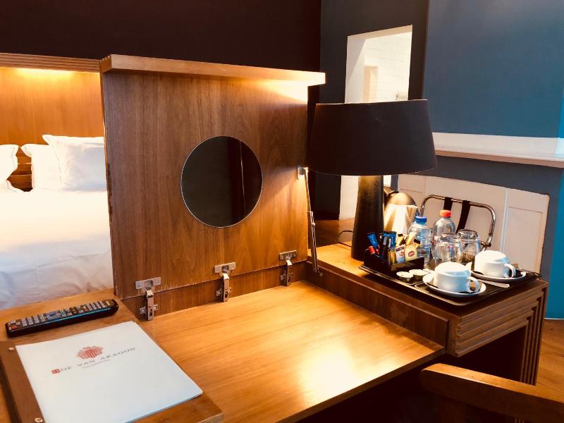 Extra Large Double Room image 2