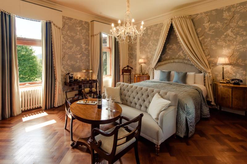 Signature Double – Manor House image 3