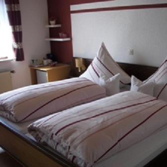 One-Bedroom Apartment image 1