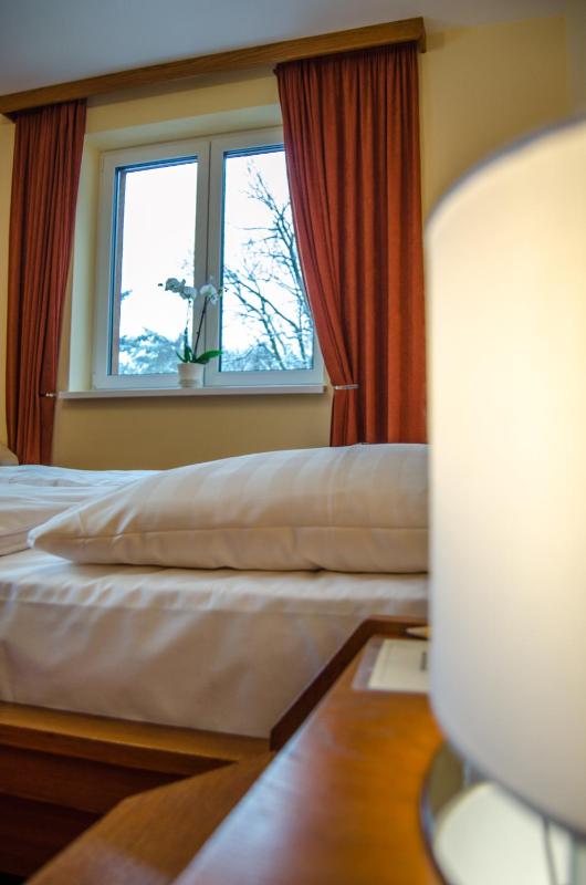 Deluxe Double Room image 3
