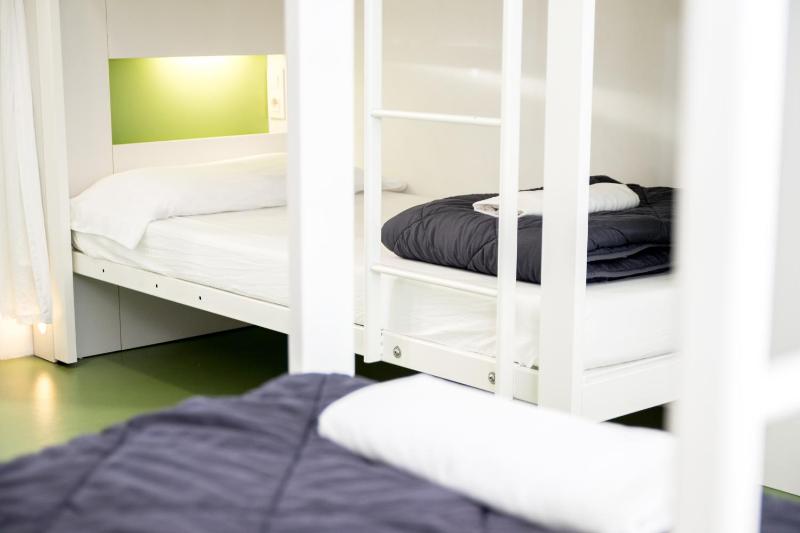 Bed in 8-Bed Dormitory Room image 4