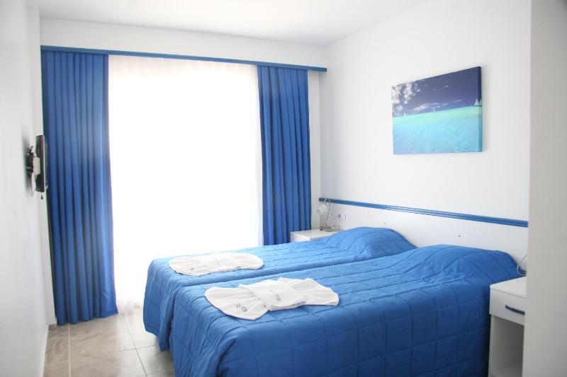 Standard Single Room image 2