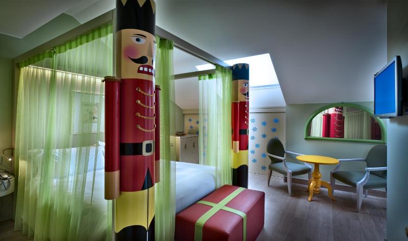 Deluxe Double or Twin Room with Spa Access image 2