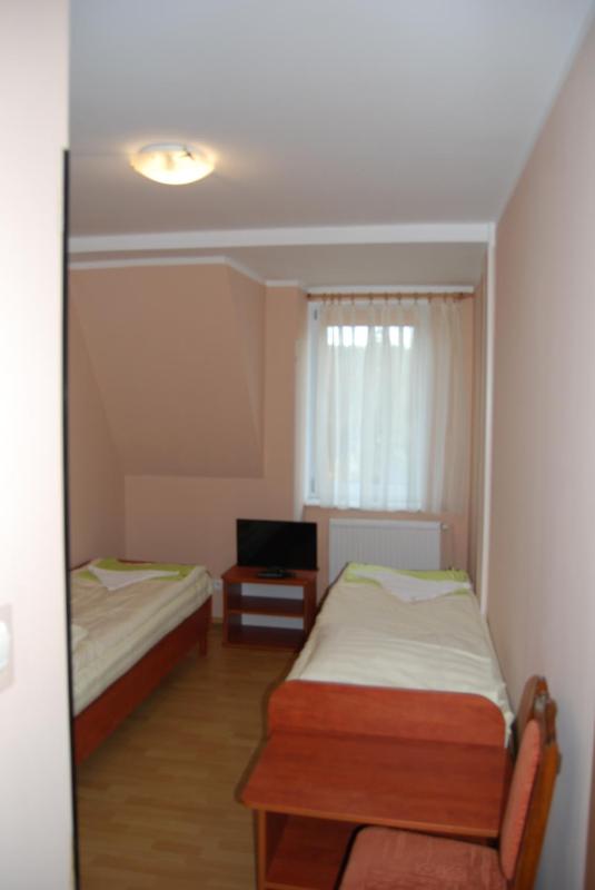 Double or Twin Room image 2
